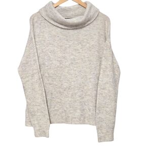 Ann Taylor Cozy Gray Women's Sweater Size Medium